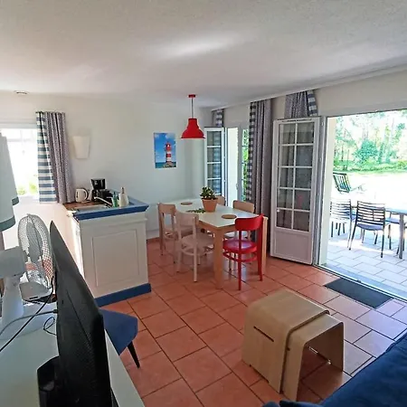 Bright 50 M For 6 With Balcony And Garden Ferienhaus